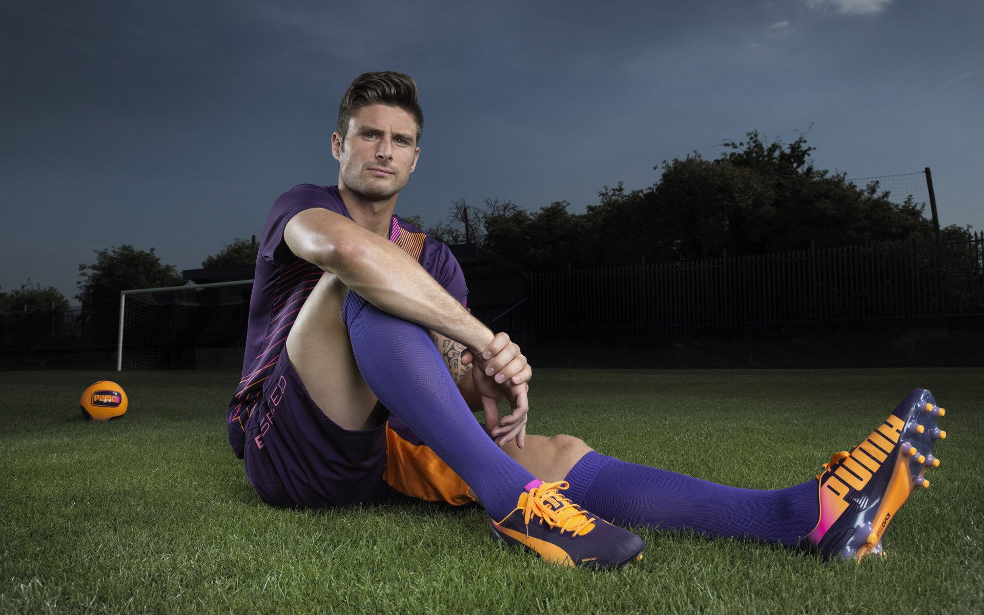 乌克兰绝境求生，阿尔瓦雷斯踢出教科书级表现，一场胜利背后的战术启示录